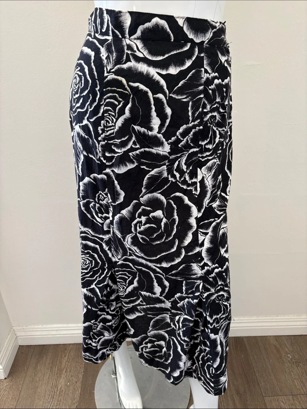 Vintage Cabaret Black & White Rose Floral High Waisted Long Maxi Skirt